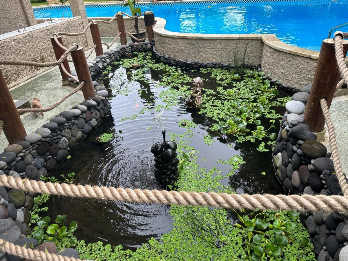 Lunar Dive Resort: Bamboo Villas Кубу Екстериор снимка