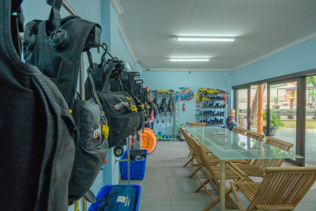 Lunar Dive Resort: Bamboo Villas Кубу Екстериор снимка