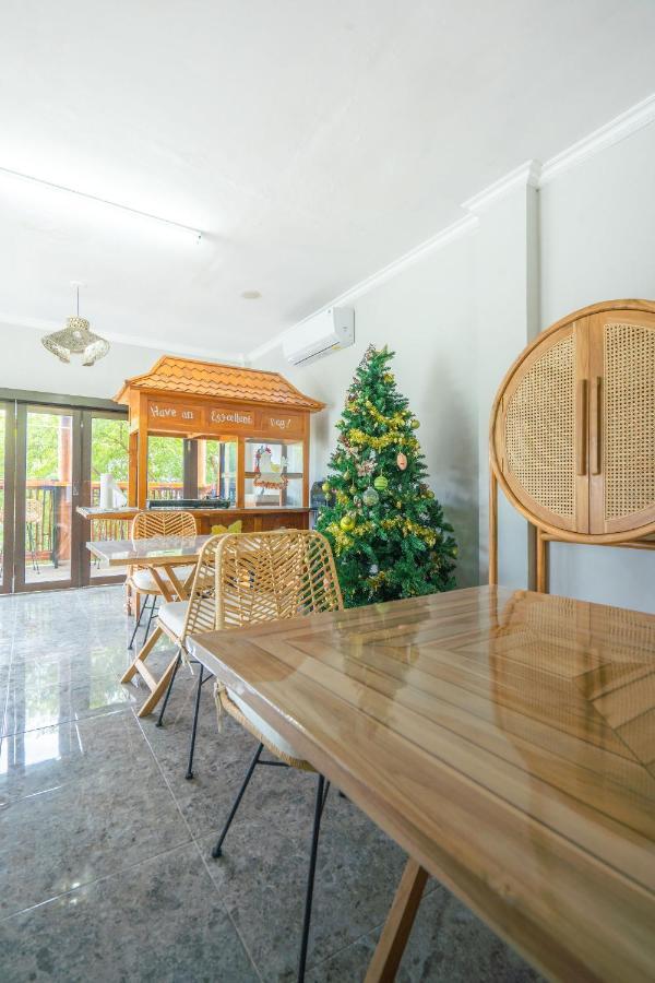 Lunar Dive Resort: Bamboo Villas Кубу Екстериор снимка