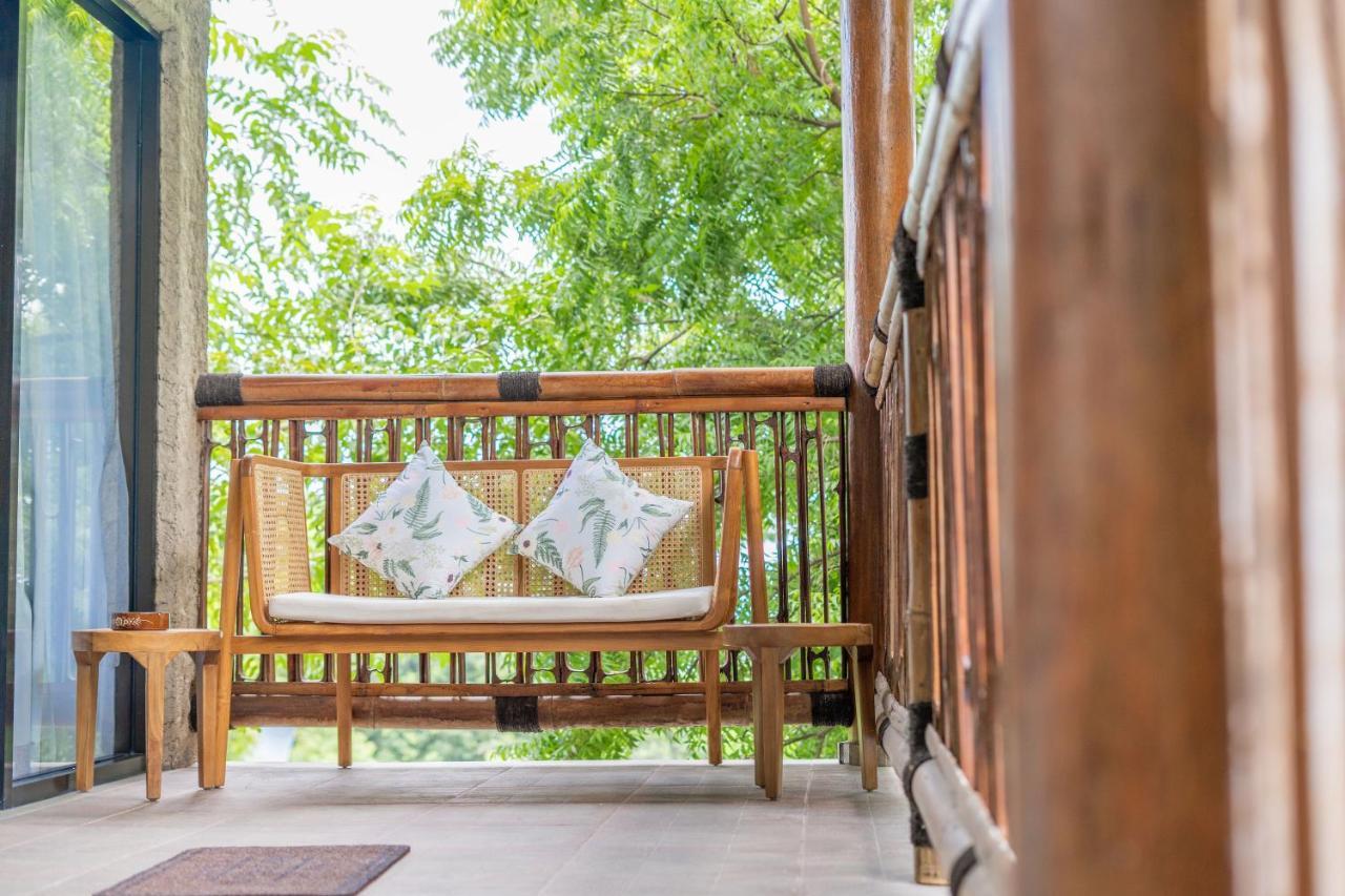 Lunar Dive Resort: Bamboo Villas Кубу Екстериор снимка